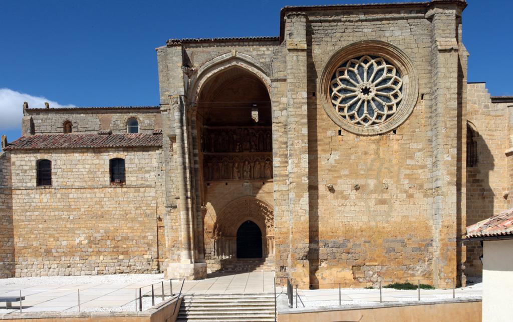 Las Cantigas Villalcazar de Sirga Экстерьер фото